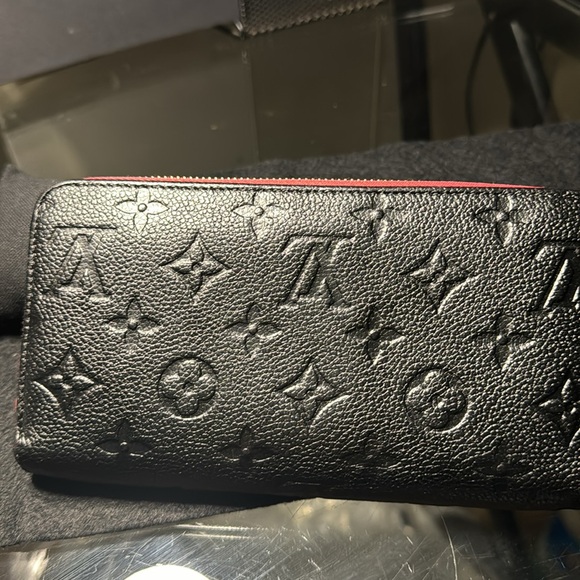 Authentic Louis Vuitton Empreinte Zippy Wallet - Picture 2 of 13